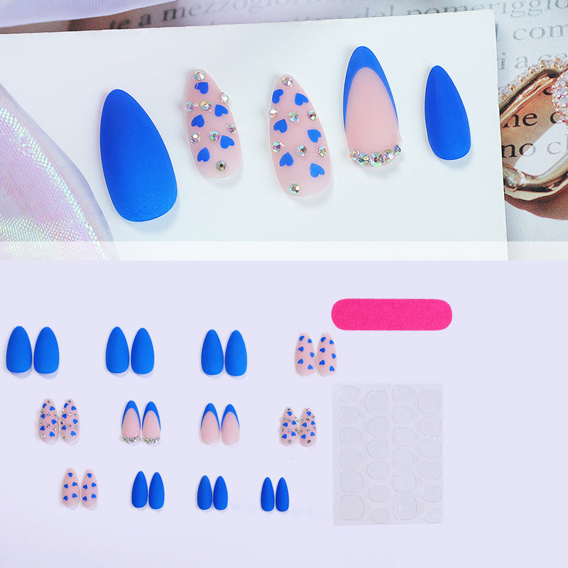 Nail art set with heart design and glitter accents Kalsten