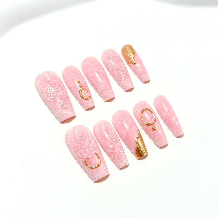 Elegant and Decorative Art Nails Kalsten