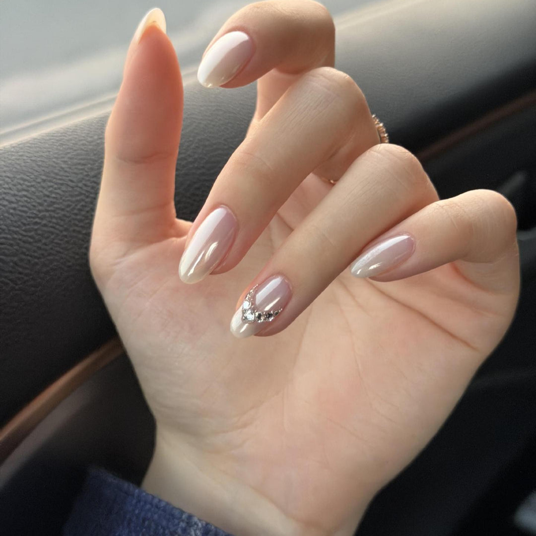 Artificial artificial nails with elegant decorative details Kalsten