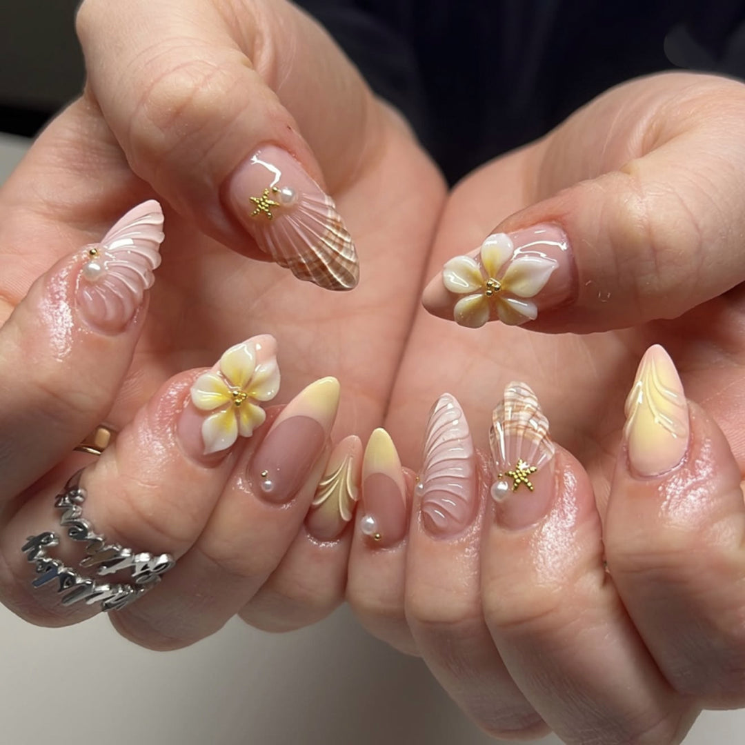 Glamorous stiletto nails with elegant star design Kalsten