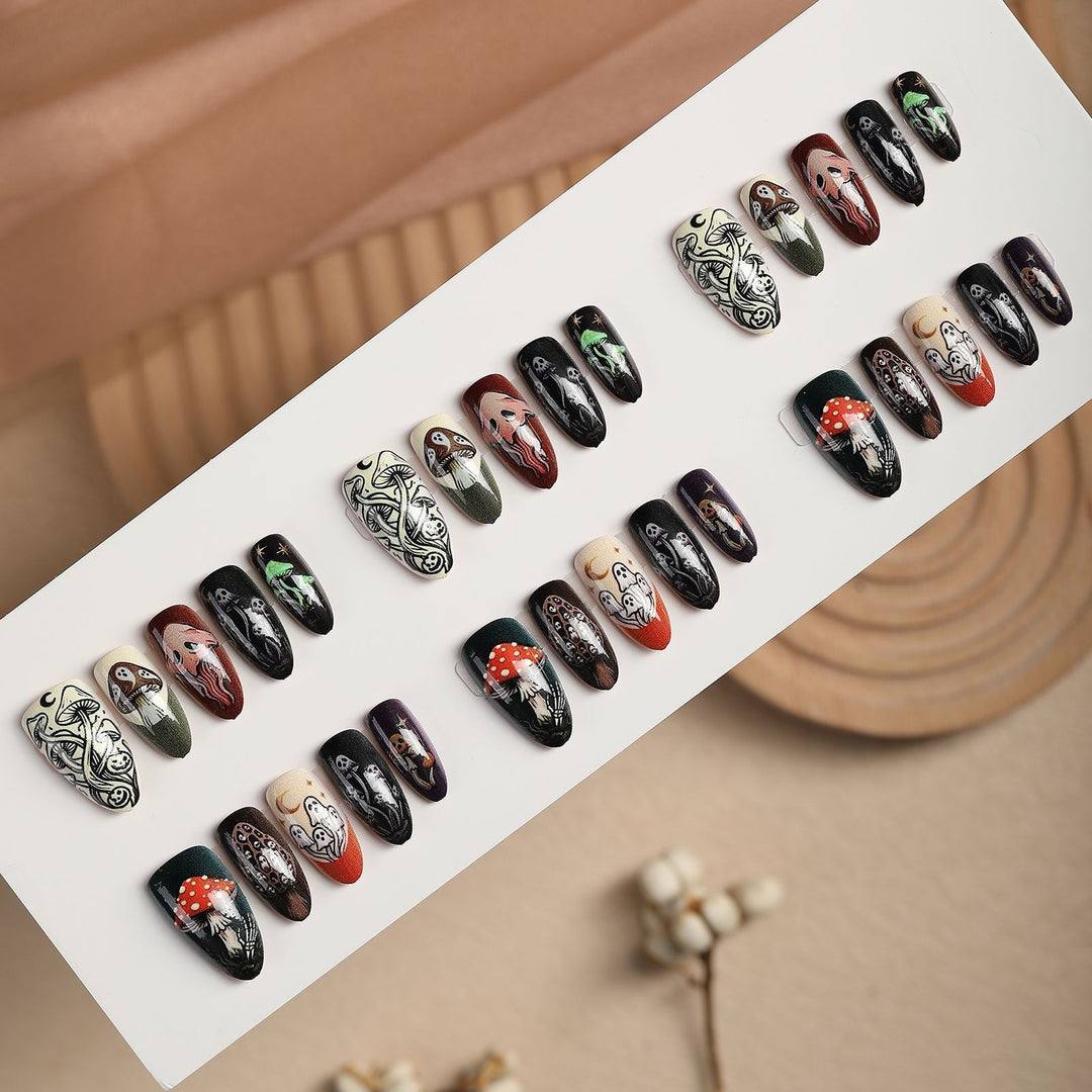 Creative nail art set with playful Halloween design Kalsten