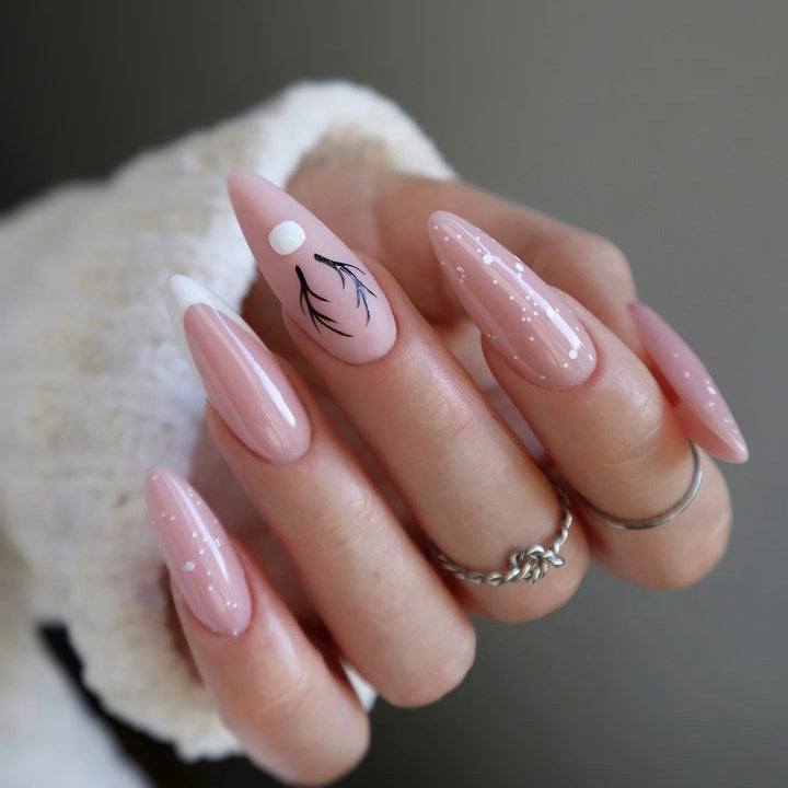 Artistic Almond-Shaped Nail Extensions Kalsten