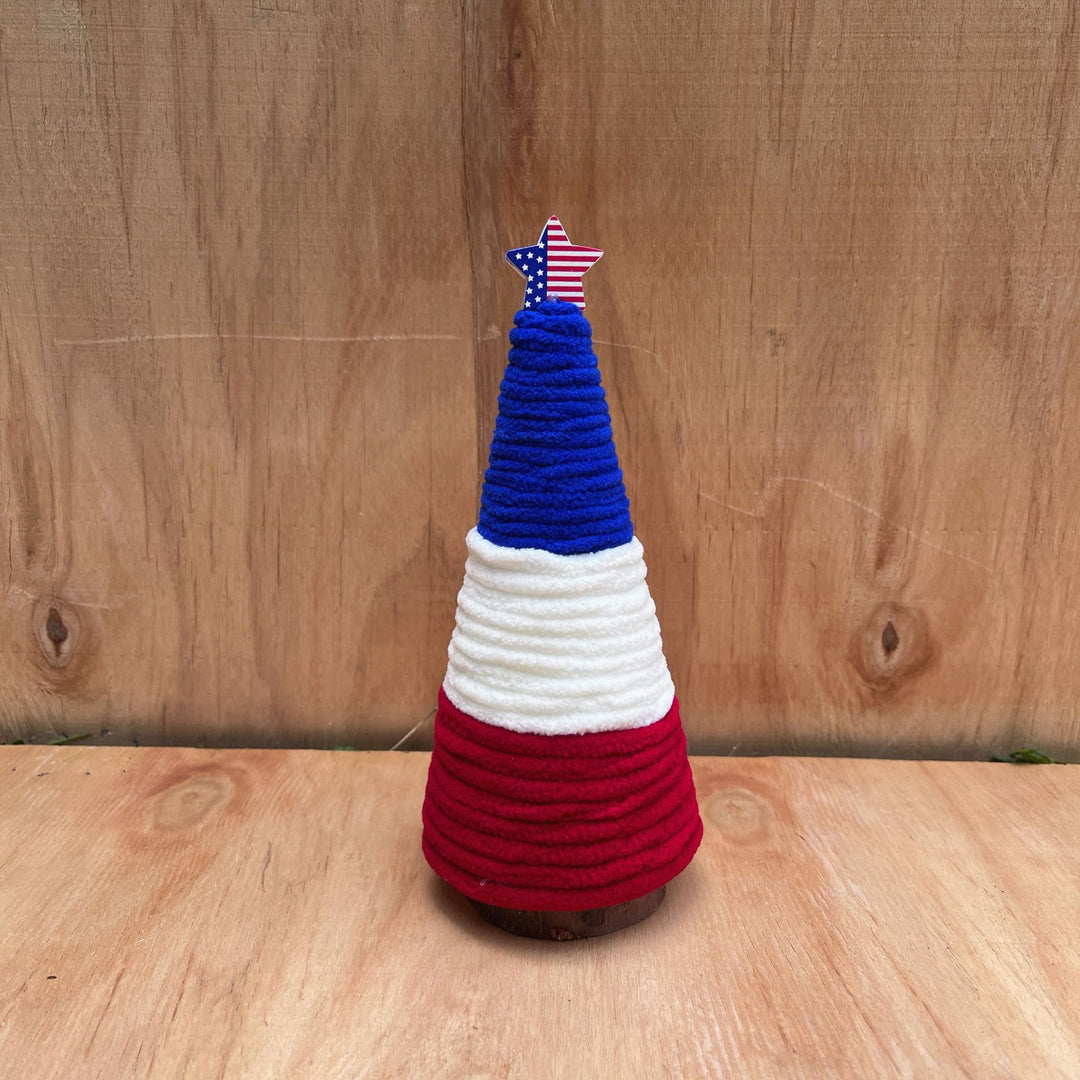 Unisex decorative table figure crocheted tree made of yarn with wooden base and star tip Kalsten