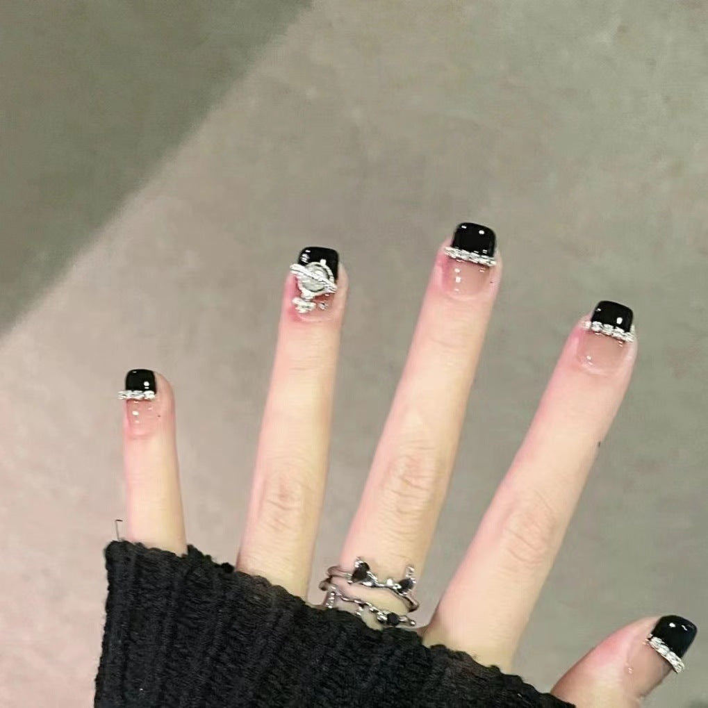 Glamorous artificial nail set with sparkling crystal embellishments Kalsten