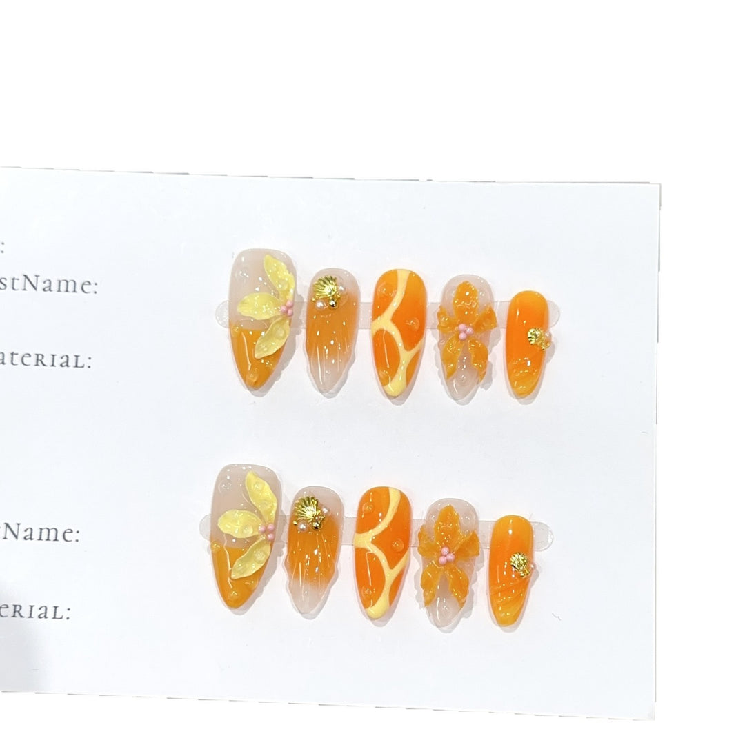 Artistic Floral Design Press-On Nail Set