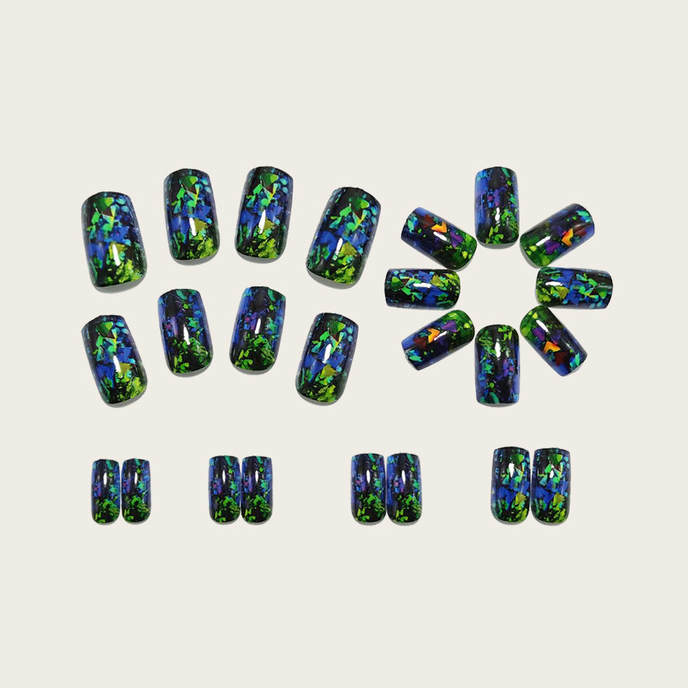 Artificial nails with sparkling glitter design and holographic accents Kalsten