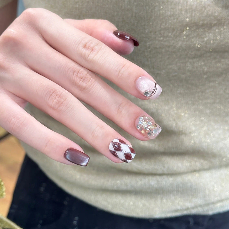 Artificial nail tips with glamorous details Kalsten