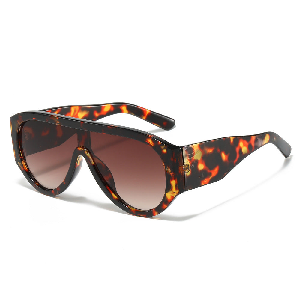 Retro-Inspired Oversized Sun Shield Sunglasses Kalsten