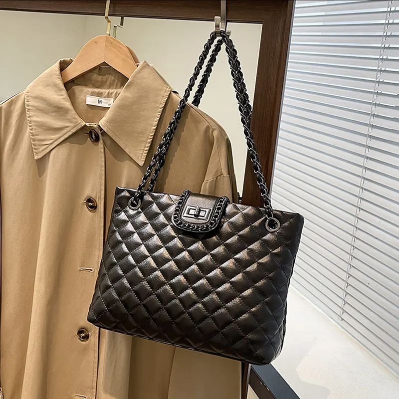 Quilted Elegance Handbag Kalsten
