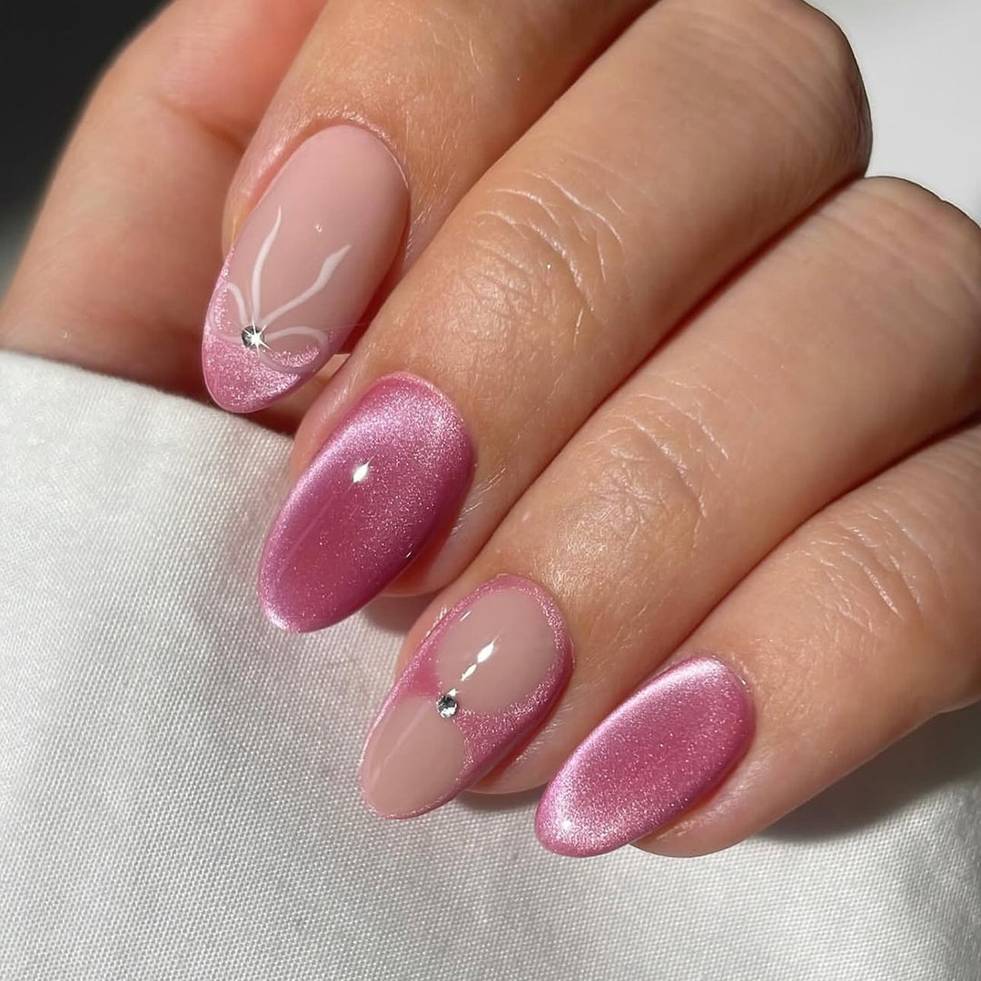 Artificial nail set with delicate glitter and flower design Kalsten