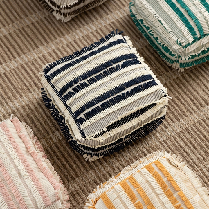 Floor cushion pouf with structured fringe surface Kalsten