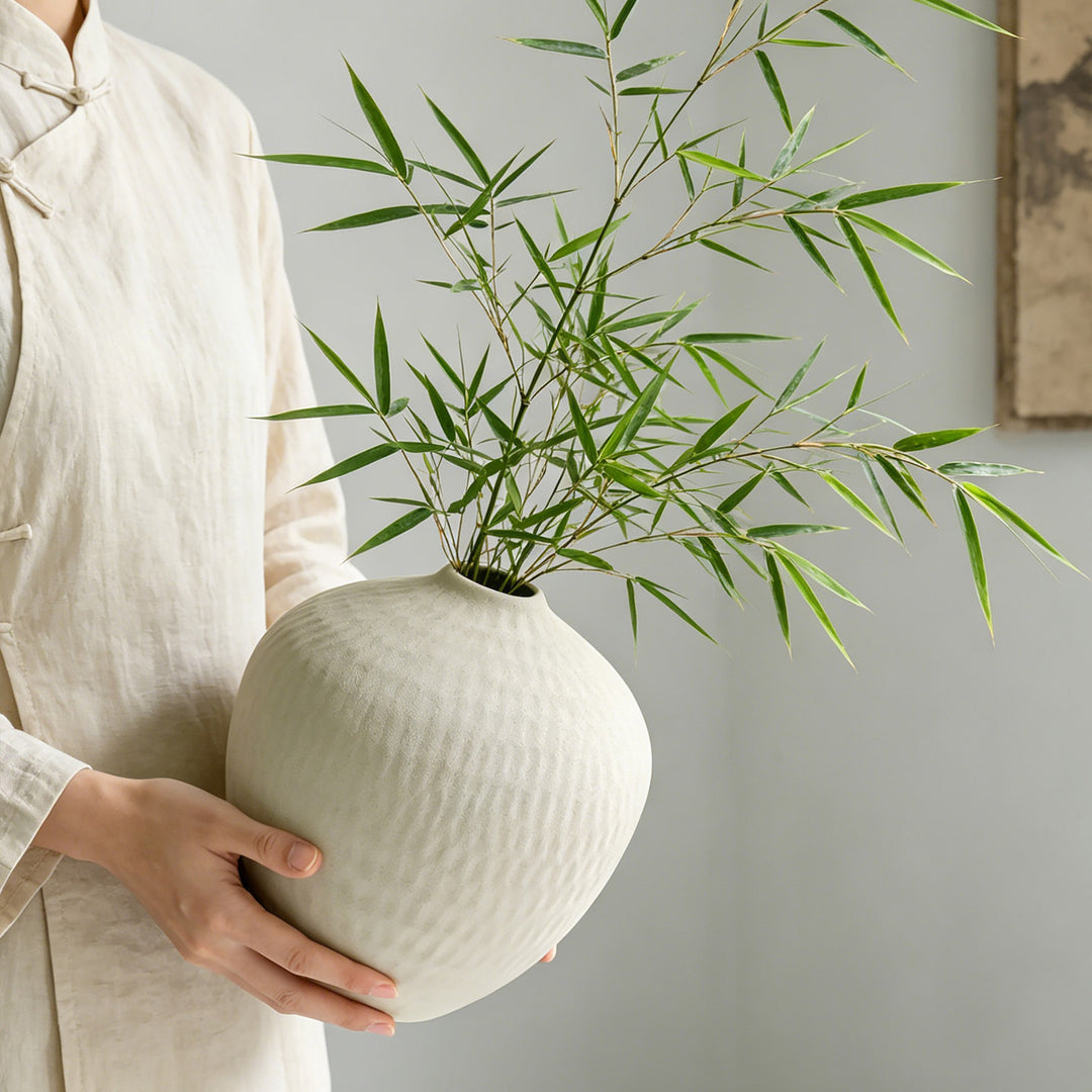 Decorative ceramic vase Kalsten