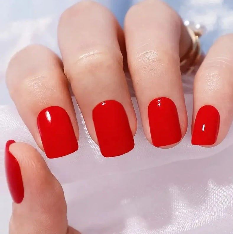 Stylish Glossy Nail Polish Kalsten