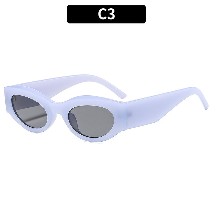 Chic Retro-Inspired Oval Sunglasses