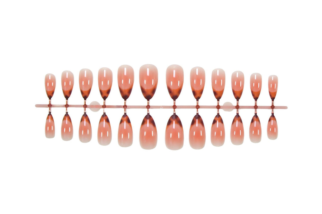 Acrylic nail set with elegant ombre tips Kalsten