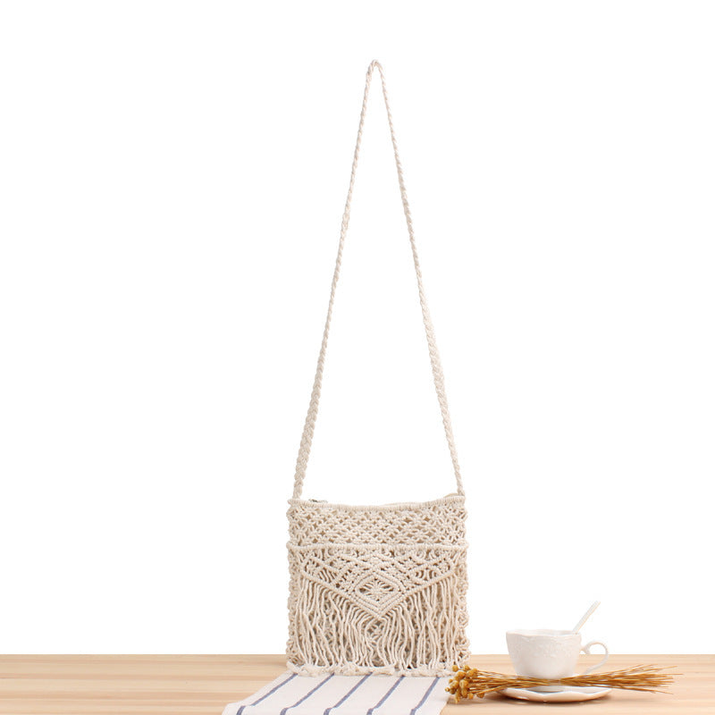 Handcrafted macrame shoulder bag with fringes Kalsten