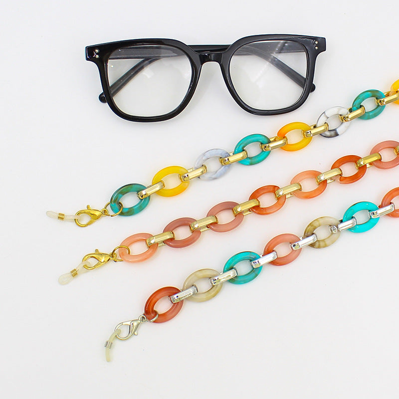 Elegant Chain Eyewear Holder Kalsten