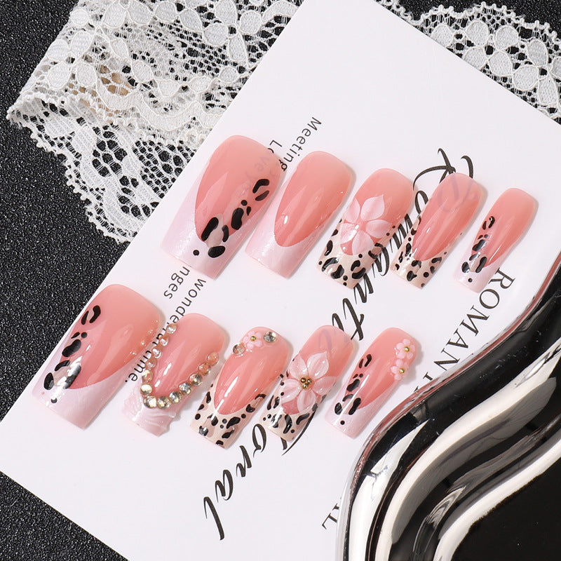 Artistic Nail Design Kalsten