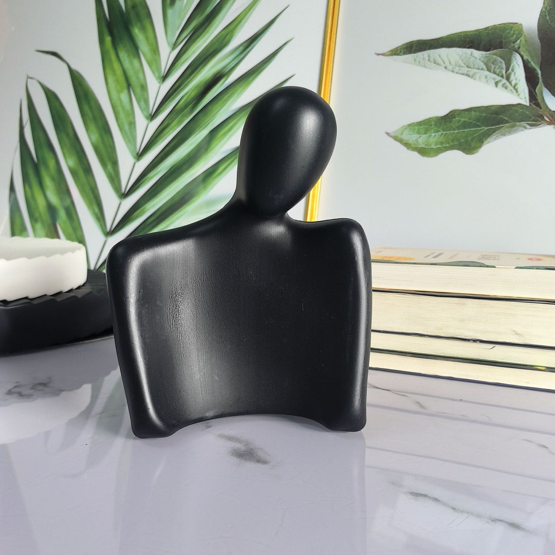 Artistic Dual Figure Decoration Kalsten