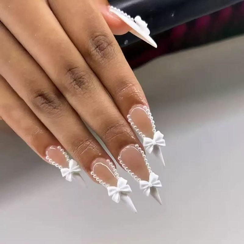 Elegant Nail Art Kalsten