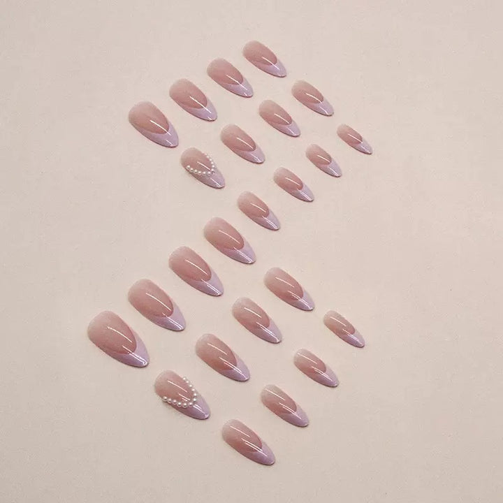 Elegant artificial nail tips with glitter and pearl decorations Kalsten
