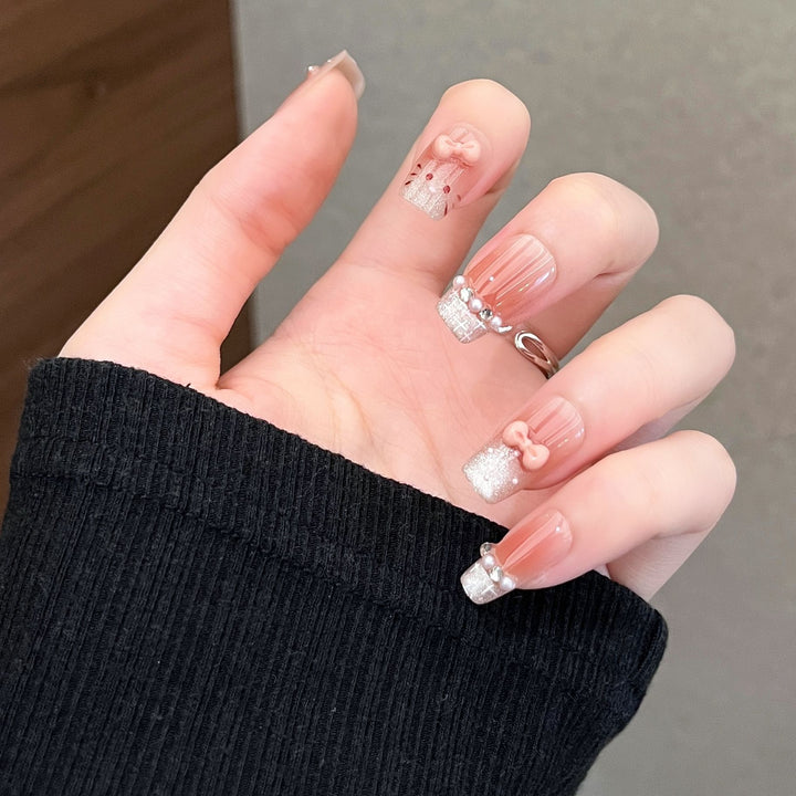 Elegantly Designed Crystal-Embellished Press-On Nail Set Kalsten