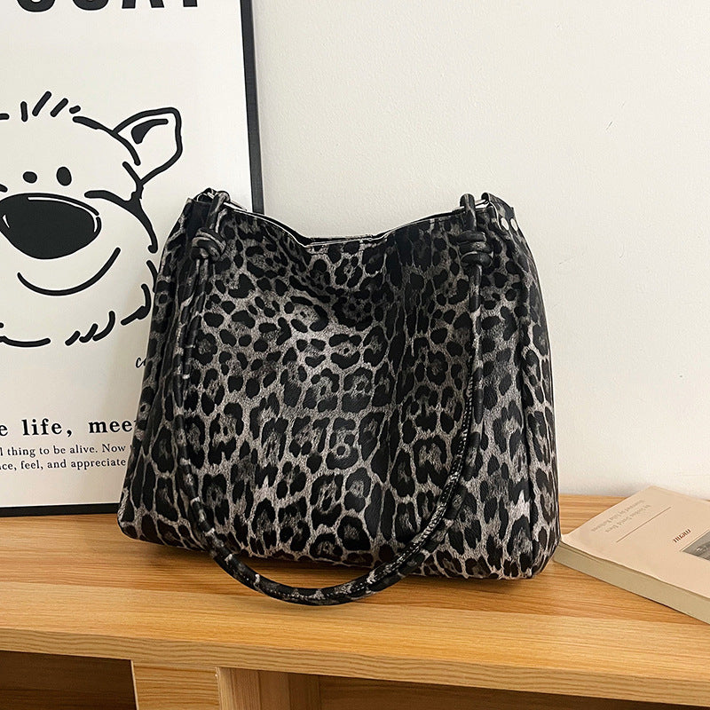 WoPremium Animal Print Shoulder Bag Kalsten