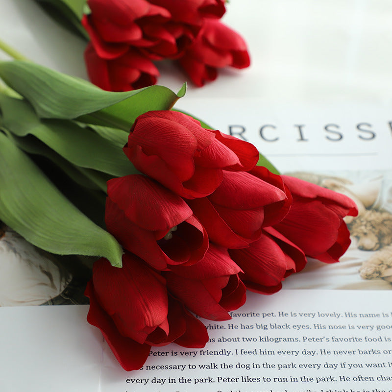 Realistic Decorative Tulip Bouquet