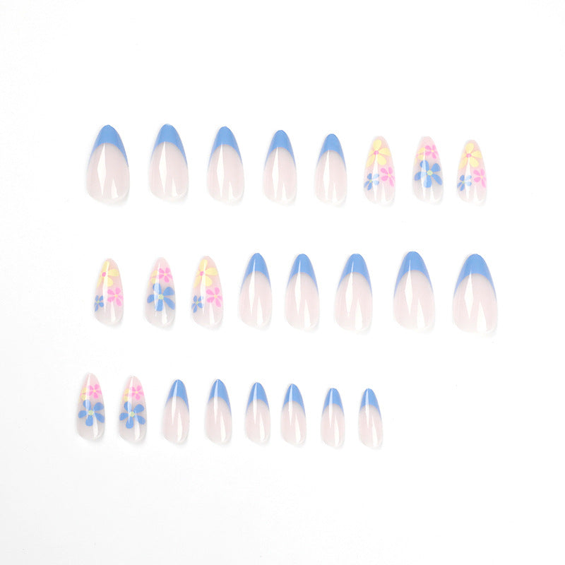 Artificial nail art with floral design and gradient Kalsten