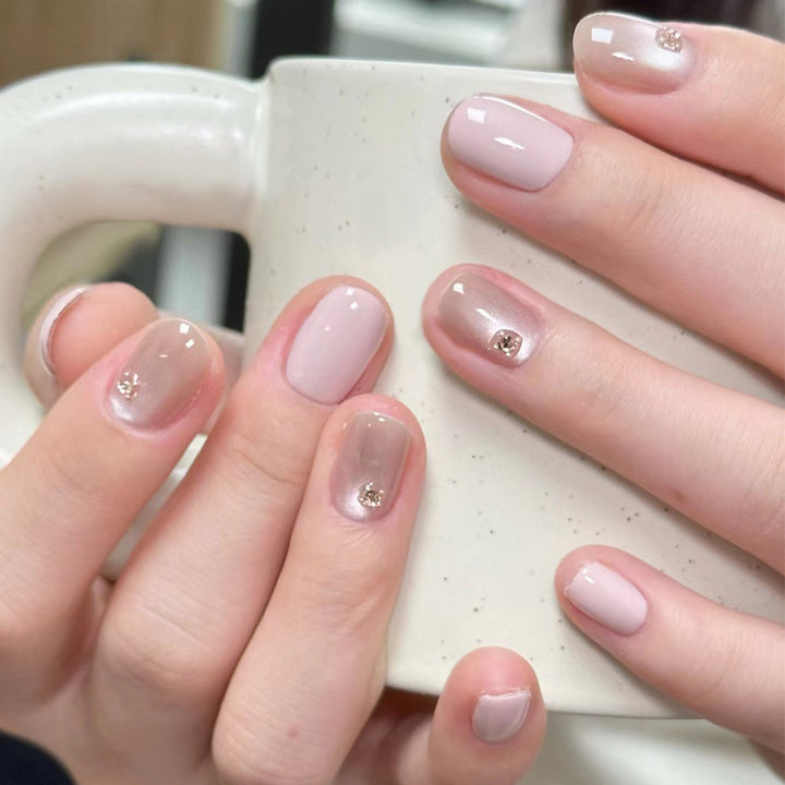 Elegant Press-On Nail Tips with Gold Accents Kalsten