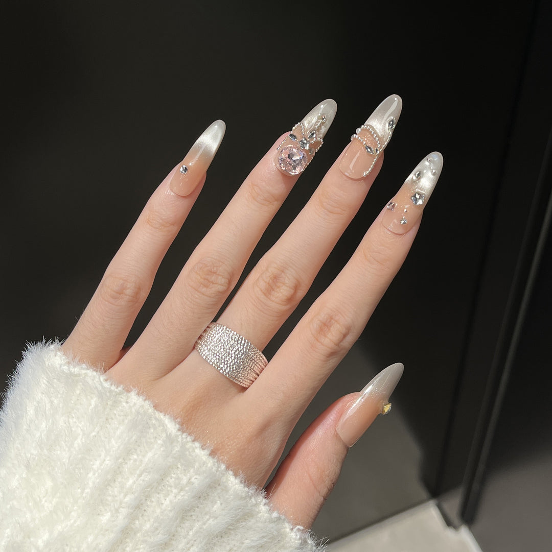 Luxury Rhinestone-Embellished Nail Art Extensions Kalsten