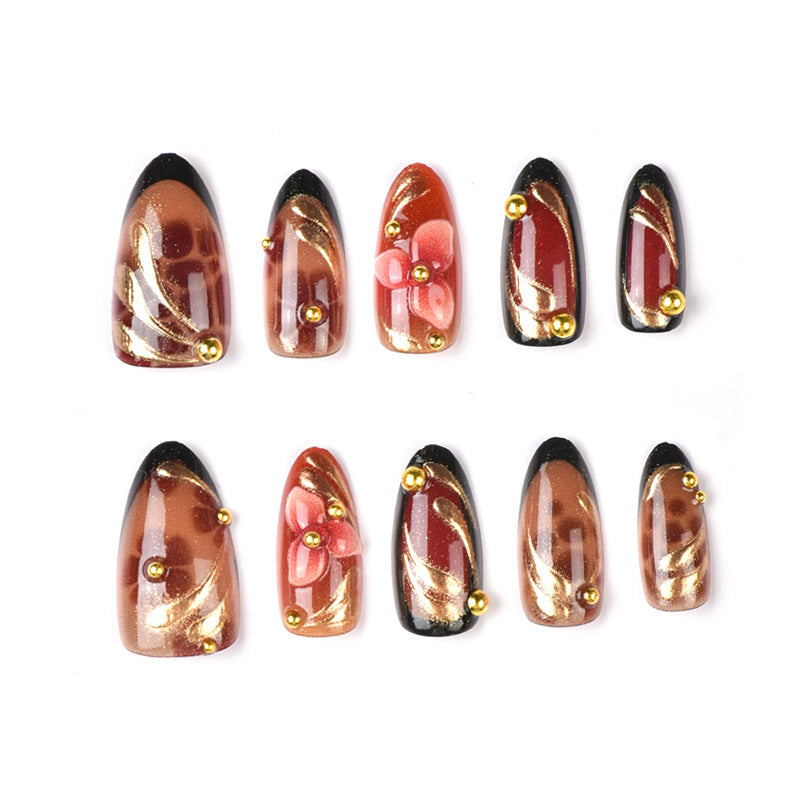 Elegant and creative art nails Kalsten
