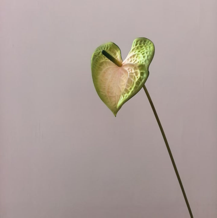 Heart-Shaped Leaf Floral Stand