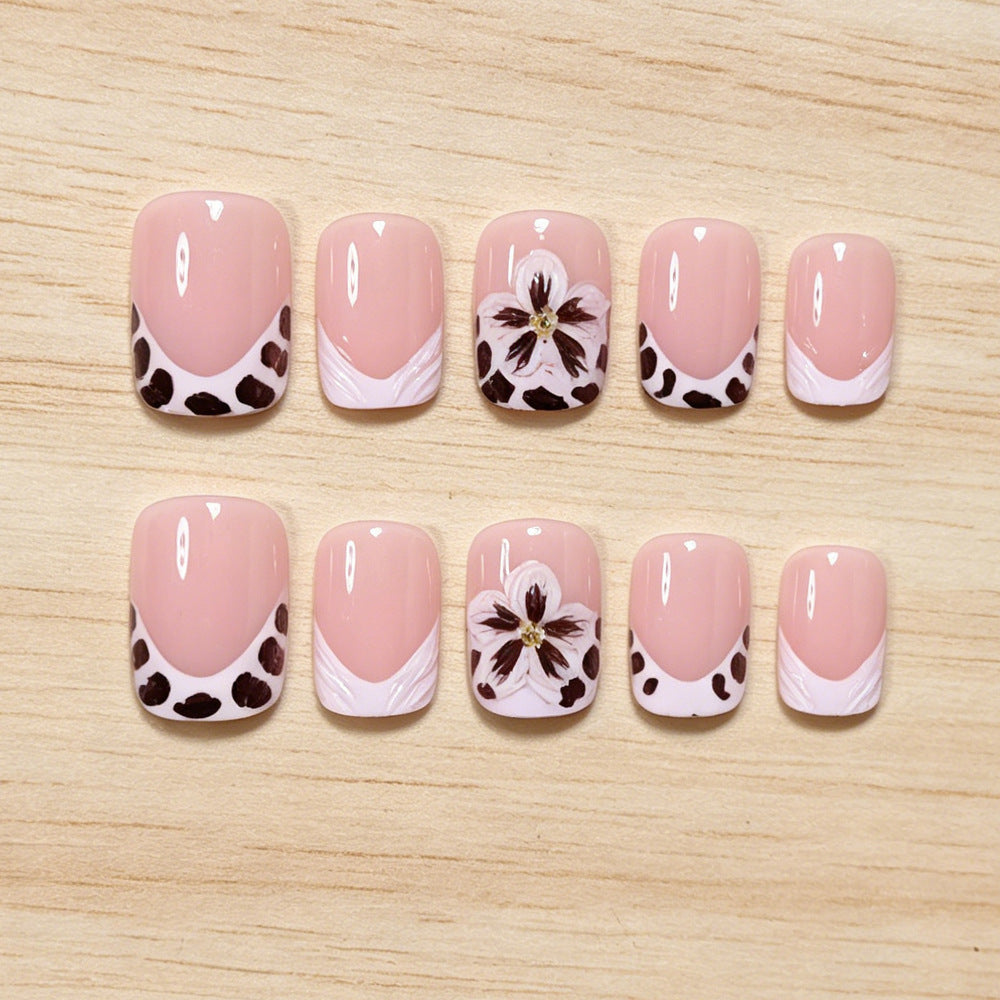 Elegant Floral Decorative Press-On Nails Kalsten