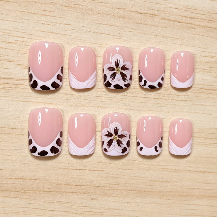 Elegant Floral Decorative Press-On Nails Kalsten