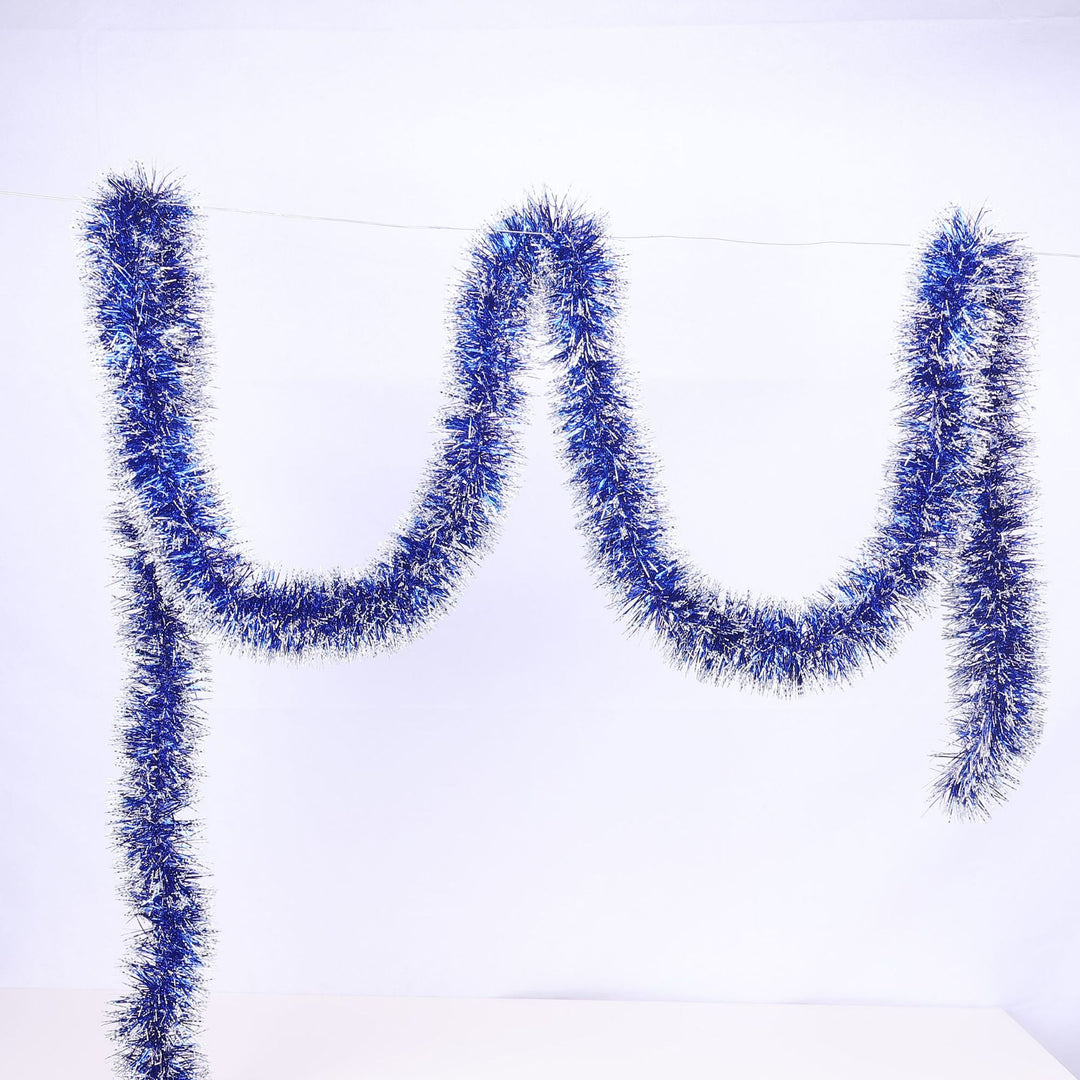 Glittering Christmas garland with snowflake motifs