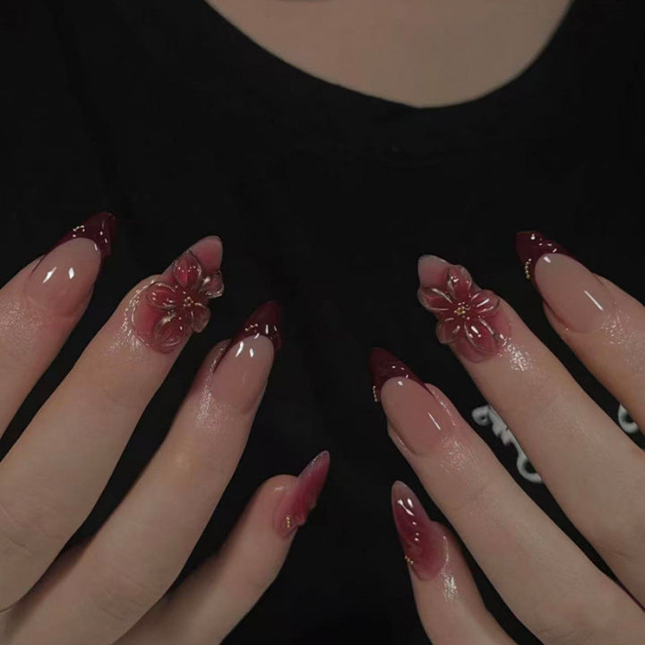 Artistic Press-On Nail Set with Elegant Floral Design