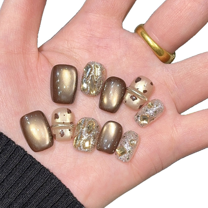 Glamorous artificial nails with exclusive accents Kalsten