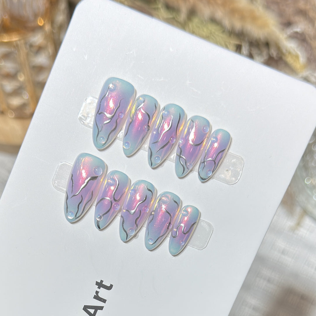Iridescent Press-On Nail Set Kalsten