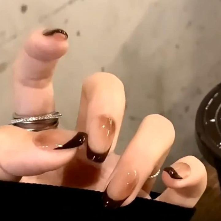 Artificial Nails in Modern French Look with Gloss Finish Kalsten
