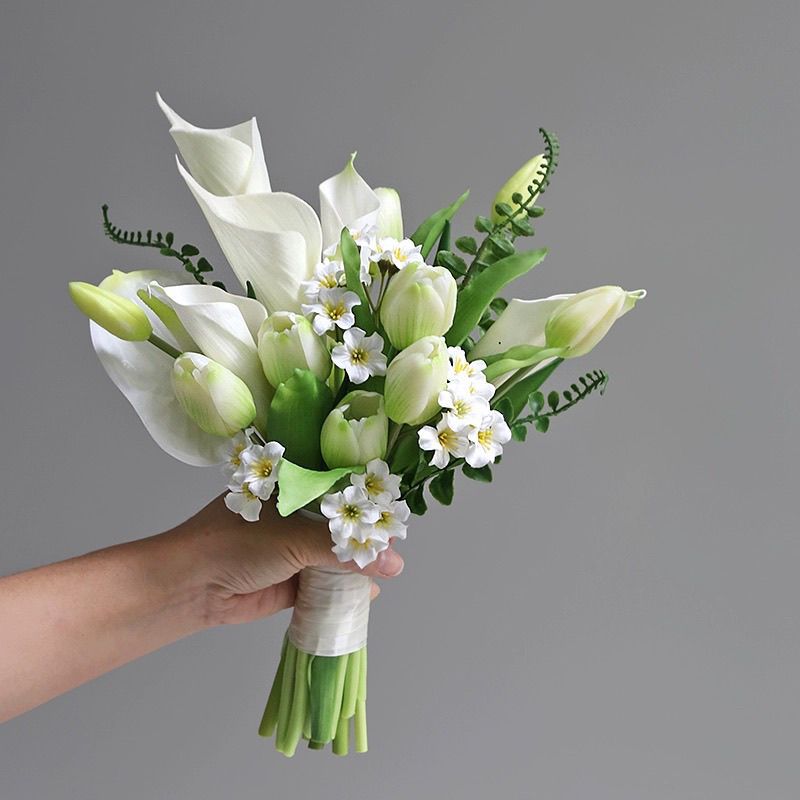 Elegant Floral Bridal Bouquet