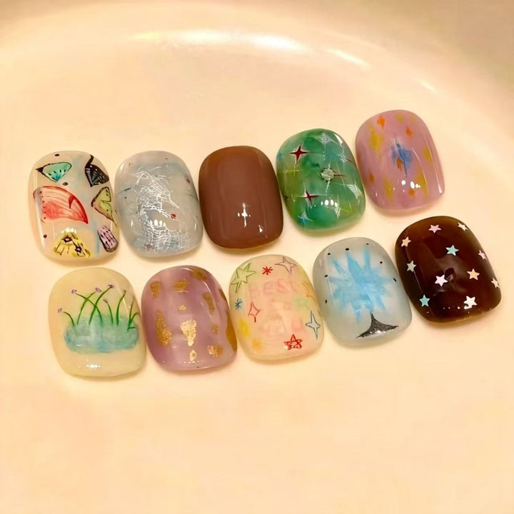 Artistic Cat-Themed Press-On Nail Art Set Kalsten