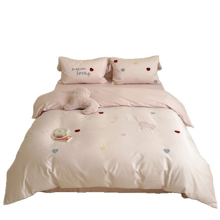 Reversible cotton satin bedding with embroidered heart appliqués and silky-matte finish Kalsten