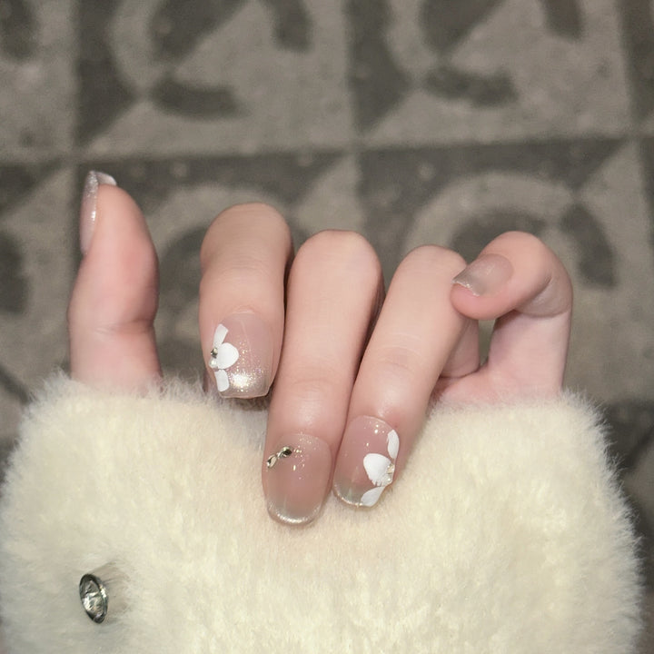 Decorative Press-On Nail Set with Elegant Leaf Design Kalsten