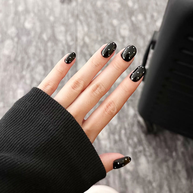 Artistic Cat-Themed Press-On Nail Art Set Kalsten