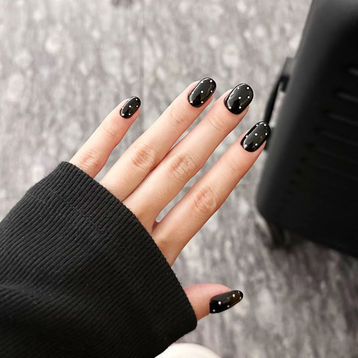 Artistic Cat-Themed Press-On Nail Art Set Kalsten
