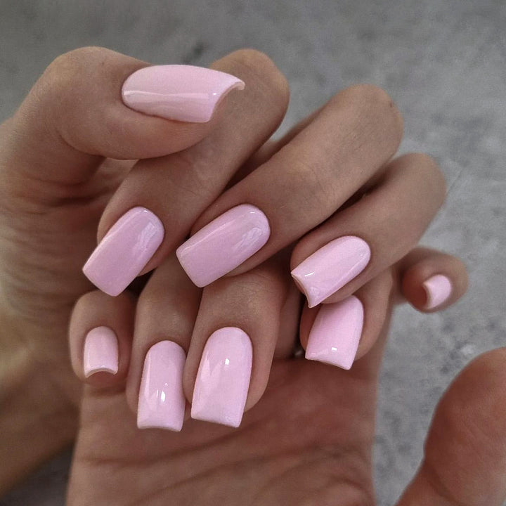 Artificial nail set with high-gloss finish and elegant shape Kalsten