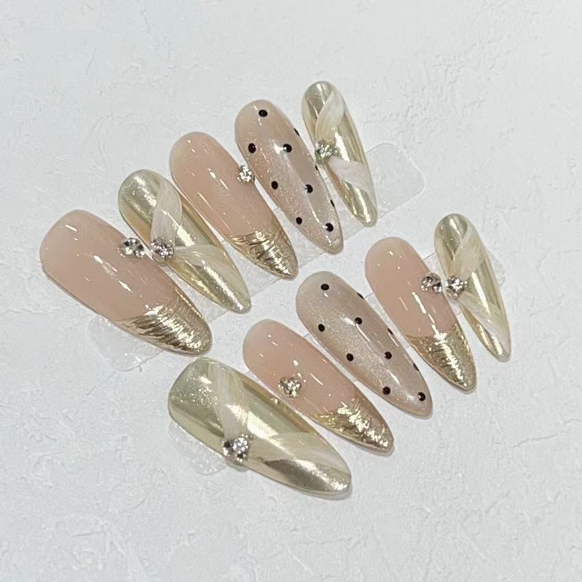 Luxury Press-On Nail Art Set with Elegant Metallic Accents Kalsten