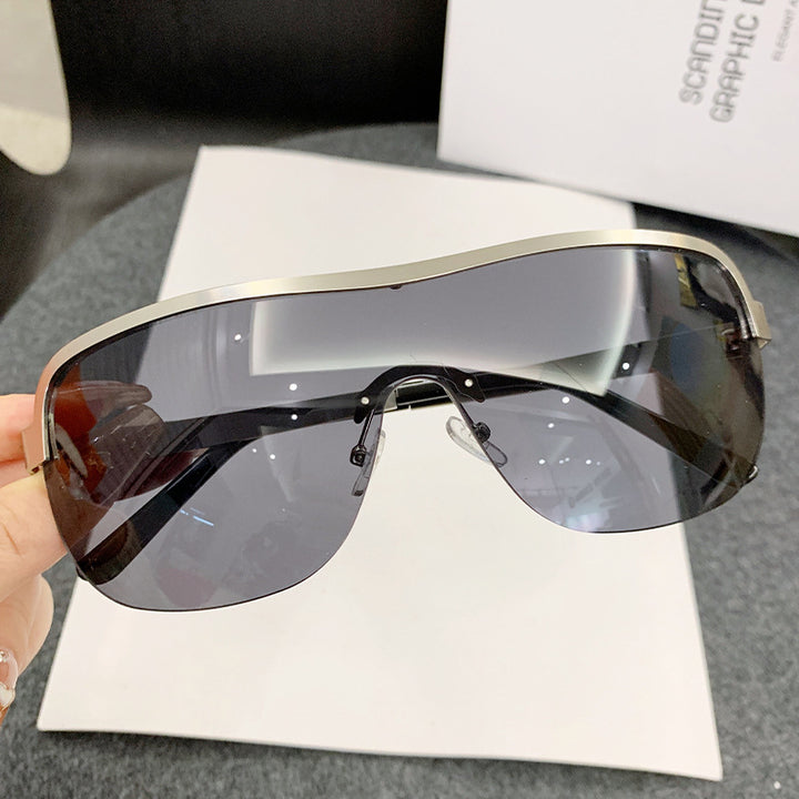 Women's sporty sunglasses in futuristic design with large field of view Kalsten