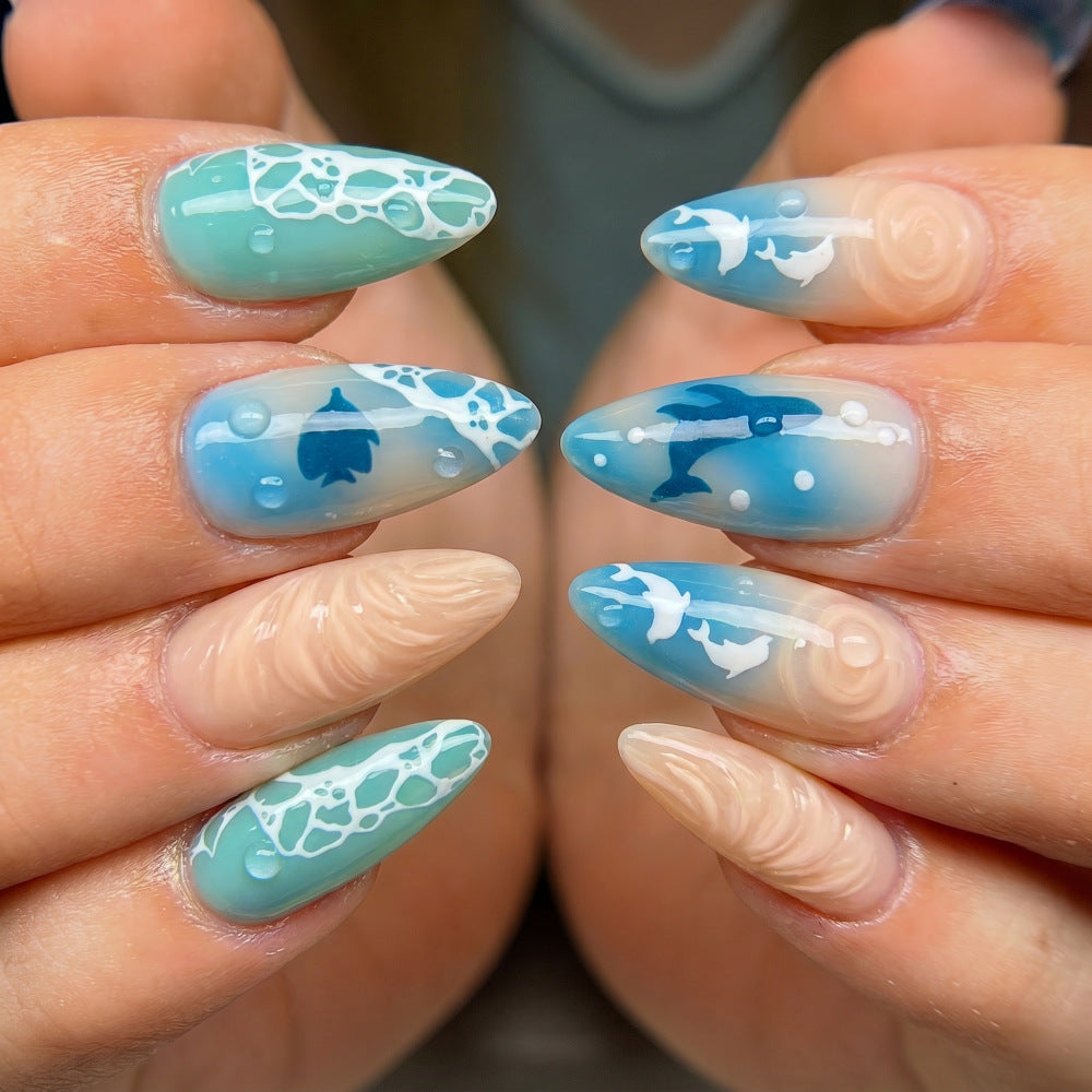 Underwater-themed art nails Kalsten